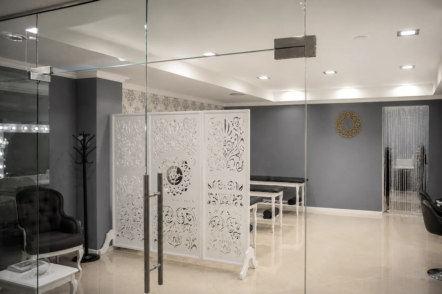 Концептуалізований вигляд входу до Lashes Boutique Studio